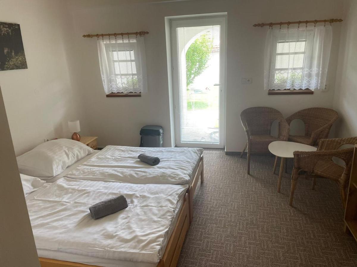 Apartmany U Palavy Přítluky Екстериор снимка