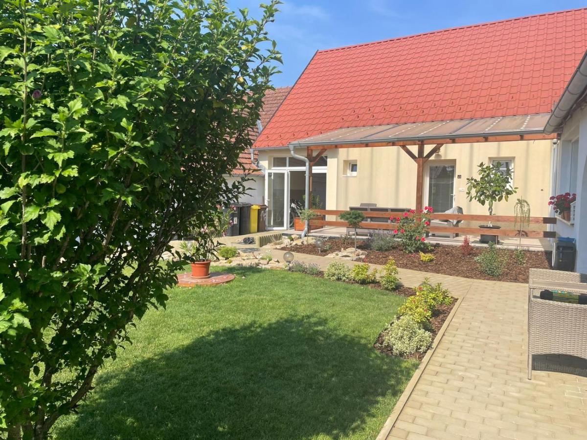 Apartmany U Palavy Přítluky Екстериор снимка